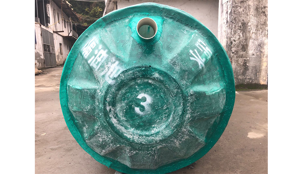 玻璃钢隔油池内部结构图 玻璃钢隔油池内部结构图